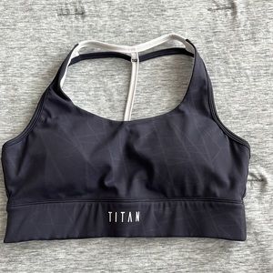 Titan Crown me bra